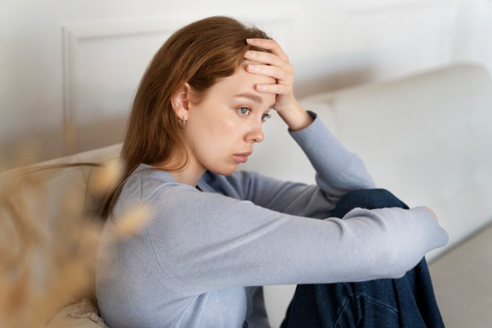 Urise Counselling Service - Girl is having depression problem